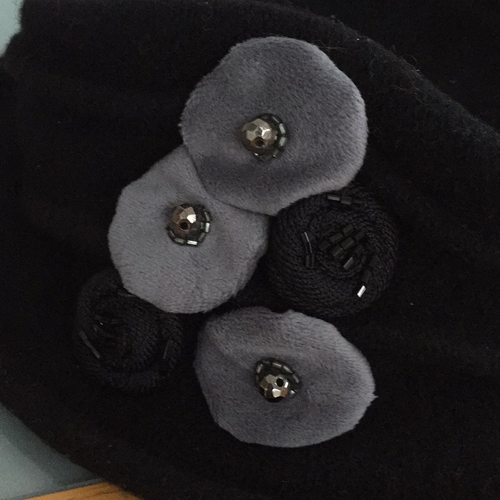 Hat - Picture 3 of 3